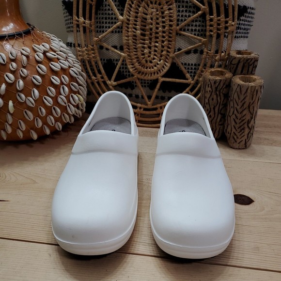 Crocs Neria Pro II Clog Work Slip On SR Shoes 205384 White Nursing Women’s Sz 10 - Picture 2 of 12